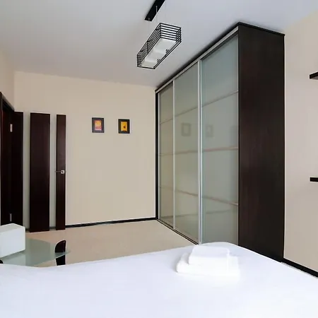 Apartament Kvartira Leningradskaya 5 *