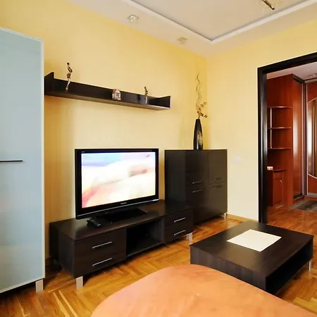 Apartament Kvartira Leningradskaya 5 *