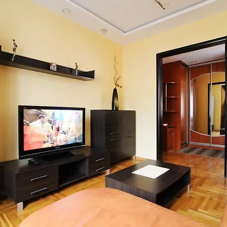 Apartament Kvartira Leningradskaya 5 *