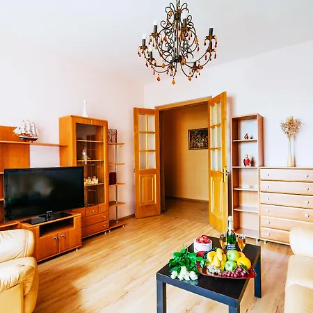 Apartament Kvartira Leningradskaya 5 *