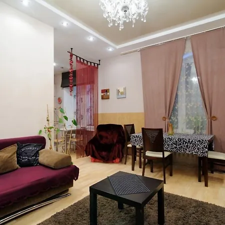 Apartament Kvartira Leningradskaya 5 *