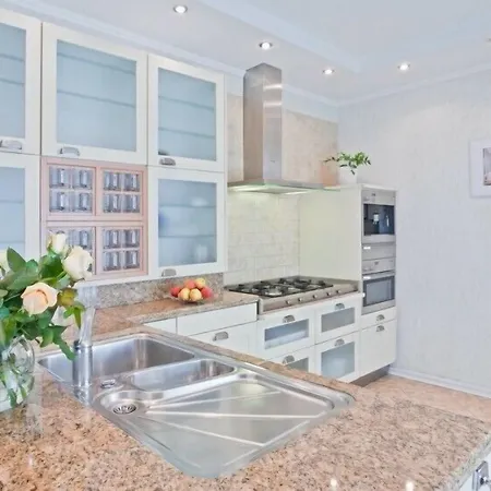 Apartament Kvartira Leningradskaya 5